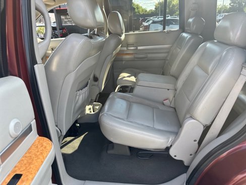 Used 2008 Chrysler Aspen Limited image 17