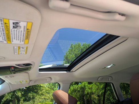 Used 2022 Subaru Outback Touring w/ Popular Package #2 image 19