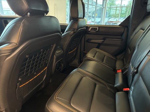 Used 2024 Ford Bronco Badlands image 13