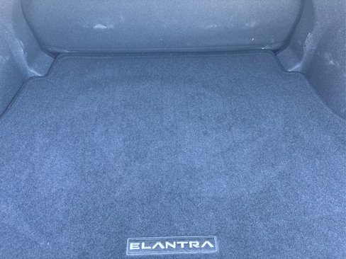 Certified 2024 Hyundai Elantra SE image 11