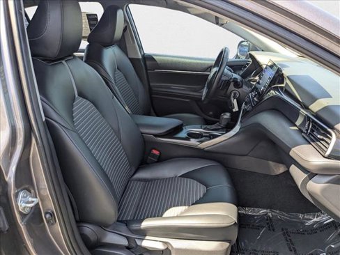 Used 2021 Toyota Camry SE image 21