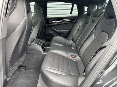 Certified 2024 Porsche Panamera image 14
