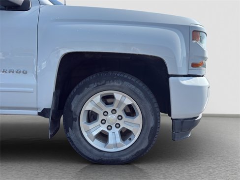 Used 2018 Chevrolet Silverado 1500 LT w/ All Star Edition image 21
