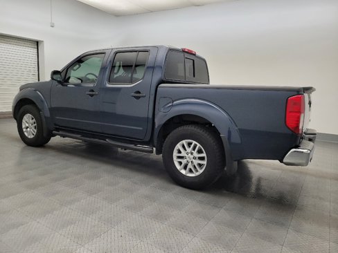 Used 2016 Nissan Frontier SV image 3