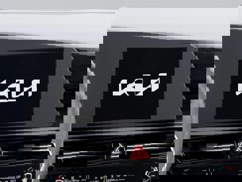 New 2025 Kia Niro LX image 20