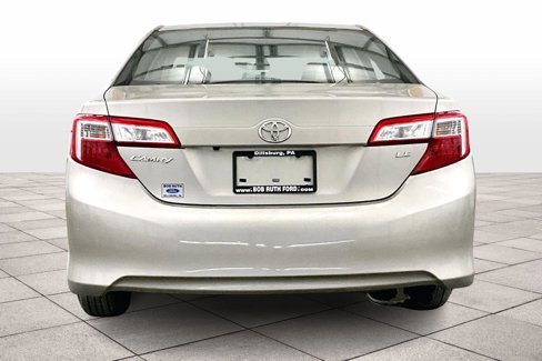 Used 2014 Toyota Camry LE image 4