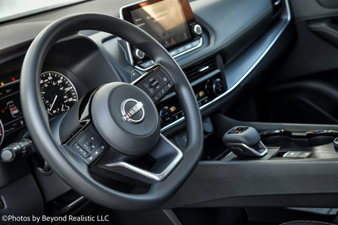 Used 2023 Nissan Rogue SV image 29