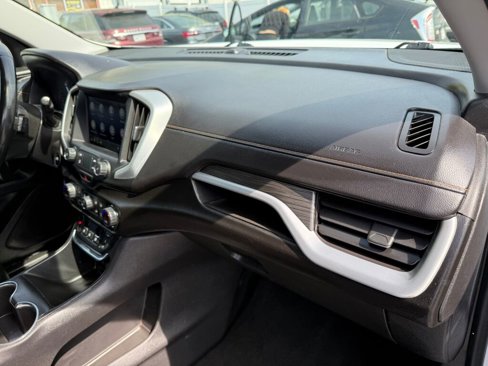 Used 2019 GMC Terrain SLT image 29