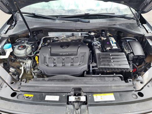 Used 2021 Volkswagen Tiguan SE image 23