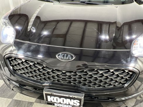 Used 2022 Kia Sportage Nightfall Edition image 10