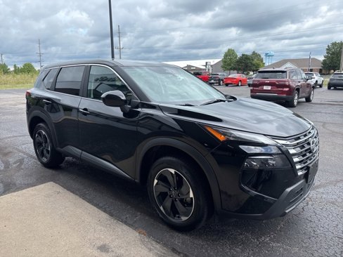 Used 2024 Nissan Rogue SV image 8
