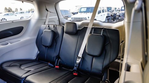Used 2018 Chrysler Pacifica Touring-L image 20