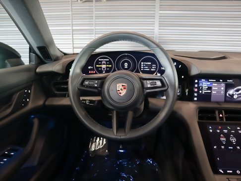 Used 2023 Porsche Taycan image 16