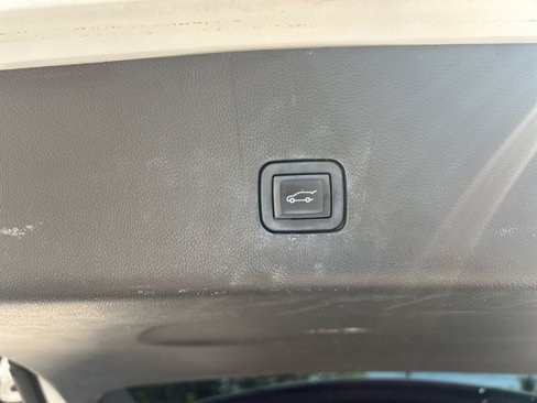 Used 2019 Chevrolet Traverse LT image 33