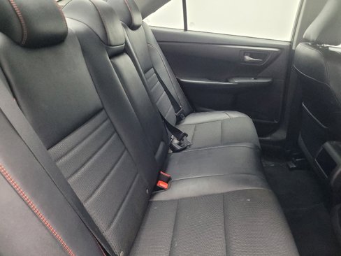 Used 2017 Toyota Camry SE image 19
