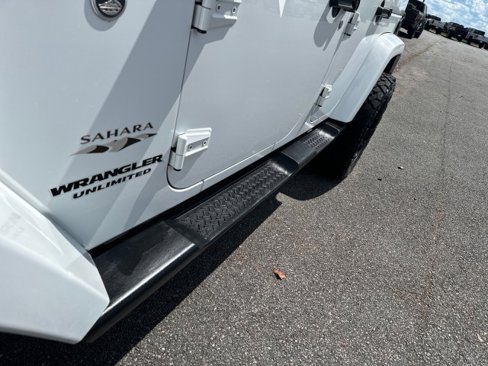 Used 2016 Jeep Wrangler Unlimited Sahara w/ Connectivity Group image 10