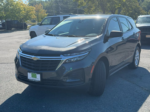 Used 2022 Chevrolet Equinox LS image 3