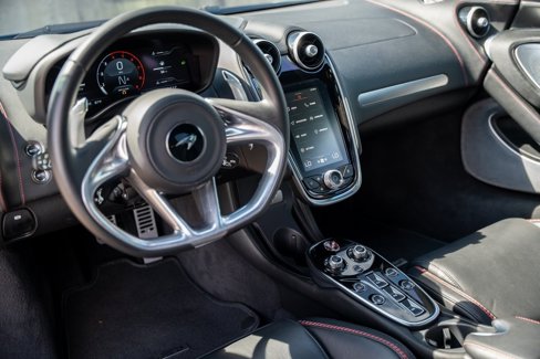 Used 2022 McLaren GT image 38