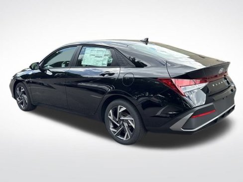 New 2025 Hyundai Elantra Sport image 3
