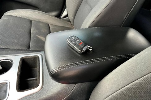 Used 2018 Jeep Grand Cherokee Laredo image 10