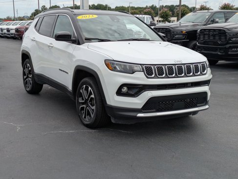 Used 2023 Jeep Compass Limited image 3
