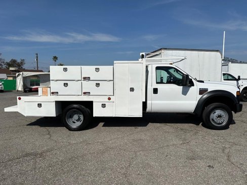 Used 2010 Ford F550 2WD Regular Cab Super Duty image 4