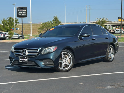Used 2017 Mercedes-Benz E 300 4MATIC image 2