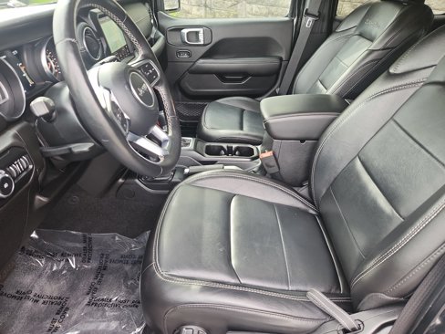 Used 2019 Jeep Wrangler Unlimited Sahara image 23