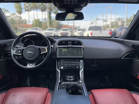 Used 2017 Jaguar XE R-Sport image 2