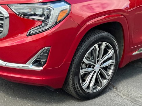 Certified 2019 GMC Terrain Denali w/ Driver Alert Package II image 8