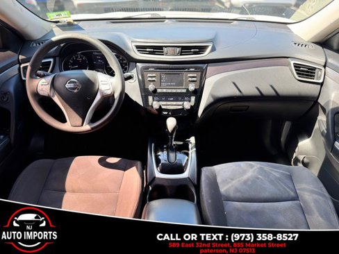 Used 2016 Nissan Rogue SV image 22