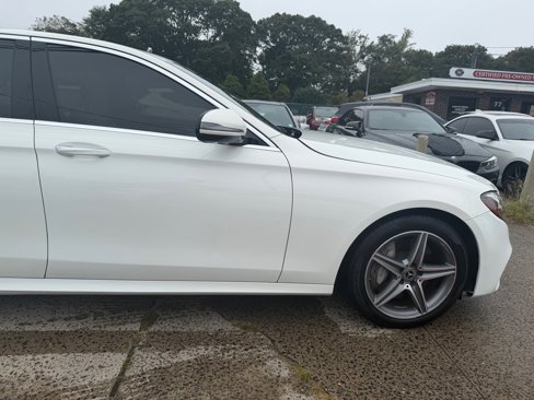 Used 2019 Mercedes-Benz E 300 4MATIC w/ Premium 1 Package image 11