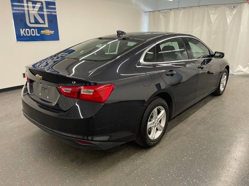 Used 2023 Chevrolet Malibu LT image 2