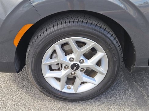 Used 2024 Kia Soul LX w/ Option Group 015 image 7