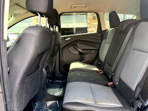 Used 2017 Ford Escape SE image 14