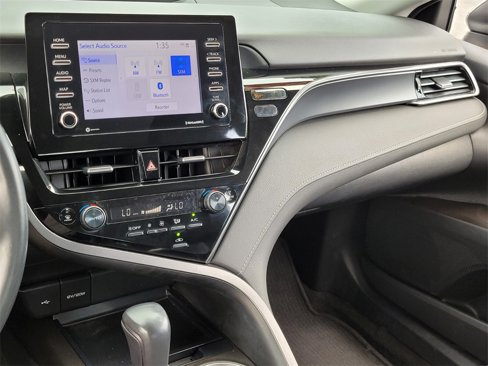 Used 2023 Toyota Camry SE image 23