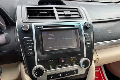 Used 2014 Toyota Camry LE image 24
