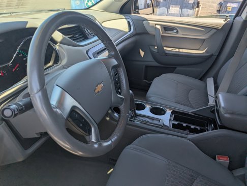 Used 2017 Chevrolet Traverse LT image 17