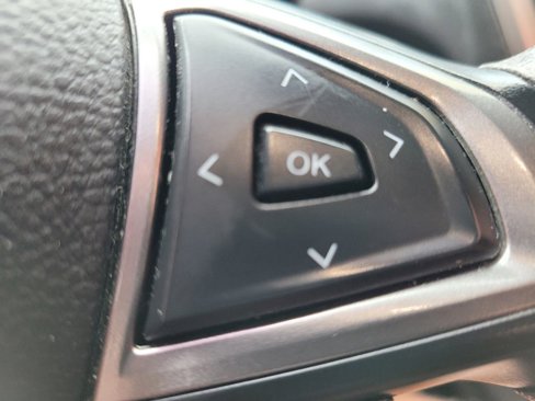 Used 2017 Ford Fusion SE w/ Fusion SE Technology Package image 16
