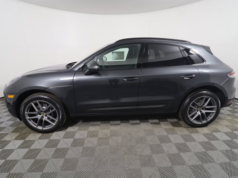 New 2026 Porsche Macan image 2