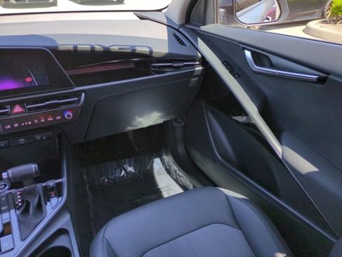 Used 2024 Kia Niro EX image 15