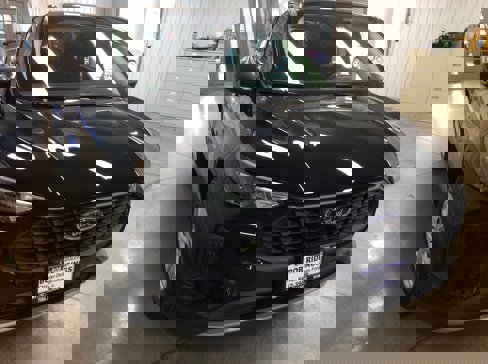 Used 2023 Ford Escape AWD image 7