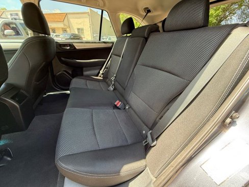 Used 2015 Subaru Outback 2.5i Premium image 13