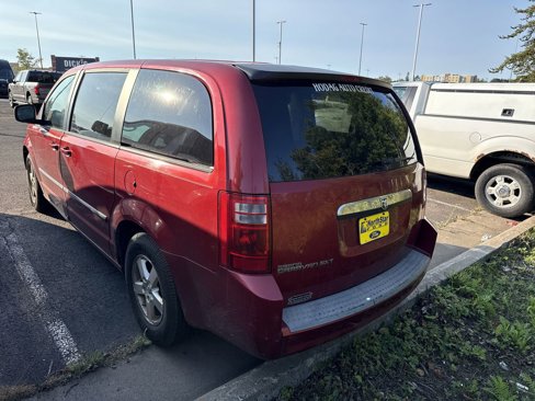 Used 2008 Dodge Grand Caravan SXT w/ Flexible Seating Group image 3