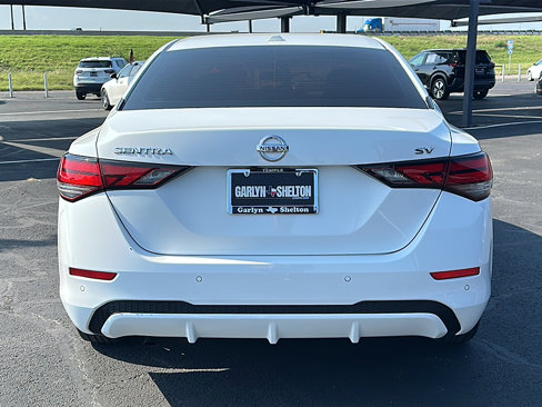 Used 2022 Nissan Sentra SV image 7