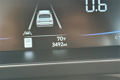 Certified 2025 Hyundai Elantra Sport image 25