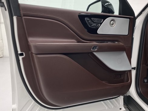 Used 2023 Lincoln Aviator Black Label Grand Touring w/ Class IV Trailer Tow Package image 26