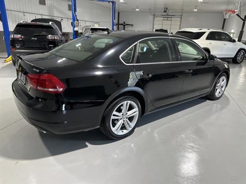 Used 2013 Volkswagen Passat 3.6 SE image 7