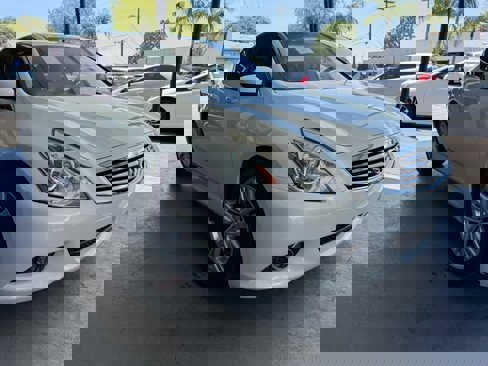 Used 2010 INFINITI G37 Journey w/ Premium Pkg image 8