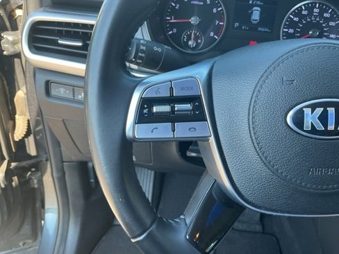 Used 2020 Kia Telluride LX image 19